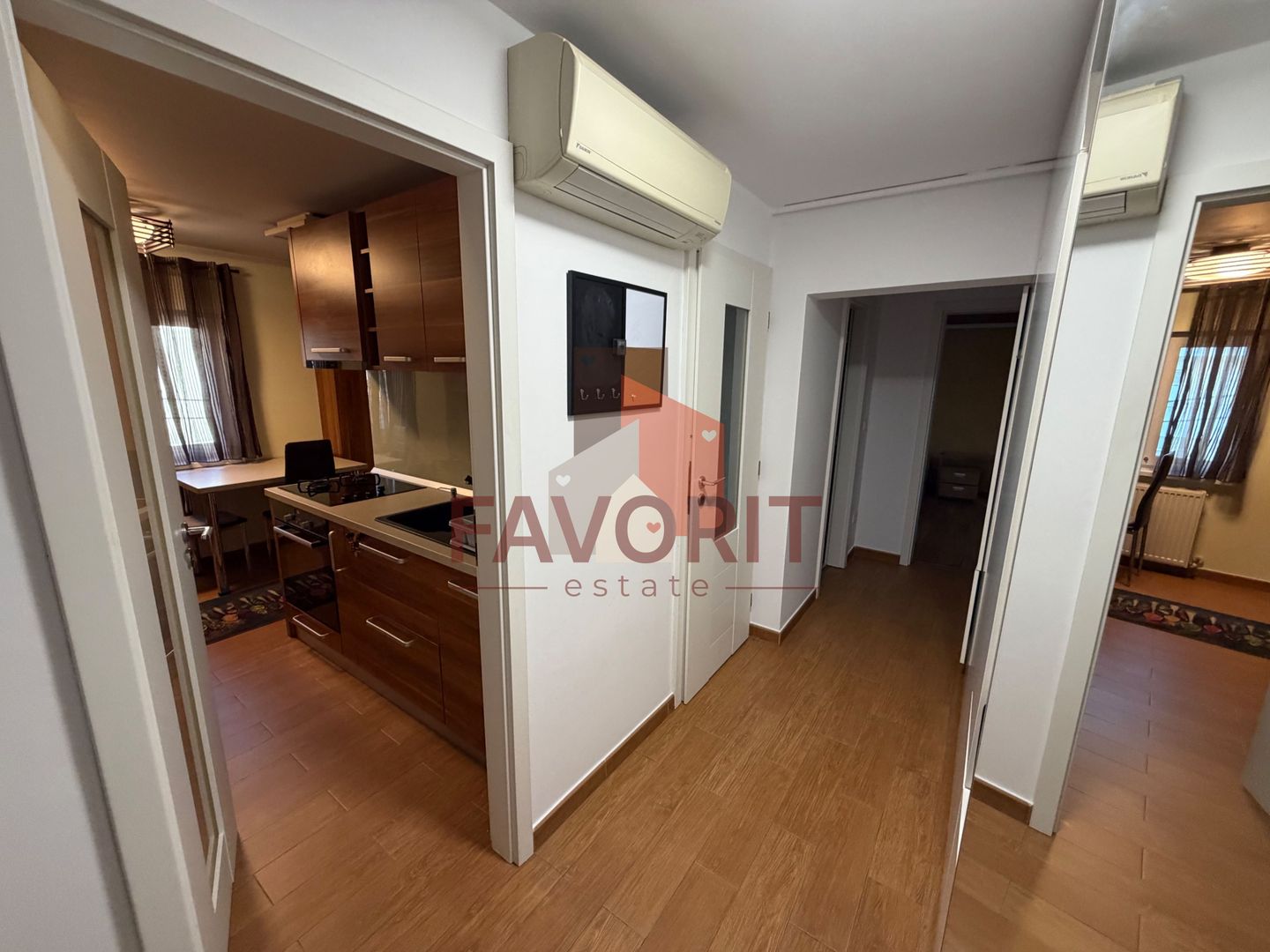 Etaj 2. Disponibil imediat. Garaj. Pozitie excelenta - Poză 6