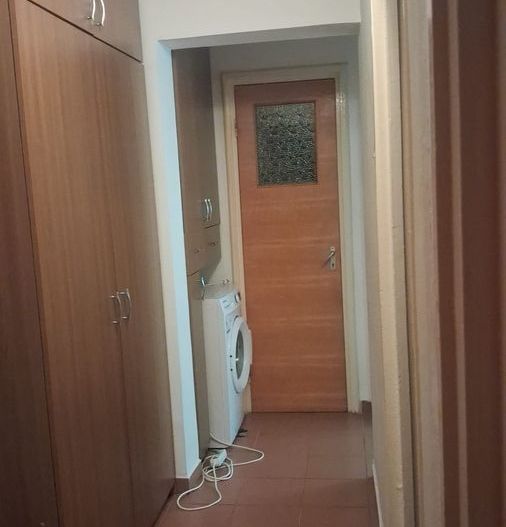 Vanzare apartament 3 camere  63 mp, balcon 9,8 mp, etaj 4/10 – Râul Doamnei - Poză 3