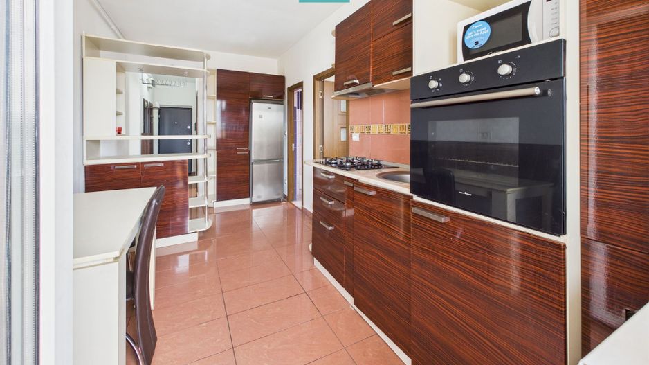 Apartament 2 camere, etaj 1, parcare privata. - Poză 6