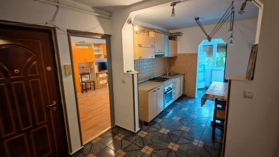Ofer spre închiriere, pe termelung, apartament 2 camere, etaj 1n - Poză 3