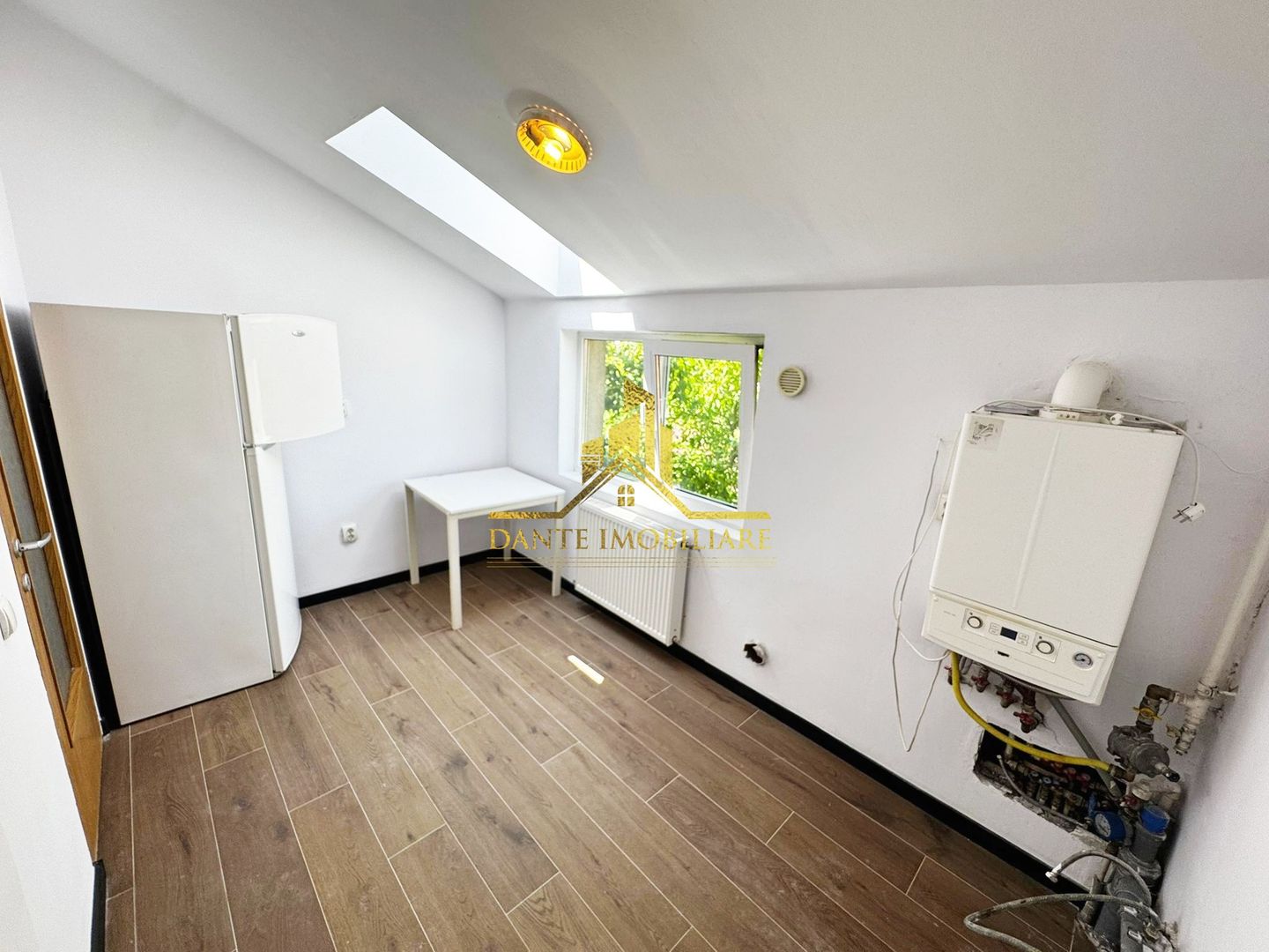 2 camere, decomandat, bloc nou, balcon, parcare, Centru, Fericirii - Poză 10