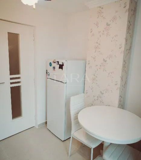 Apartament modern cu 2 camere în zona Clujana. - Poză 2