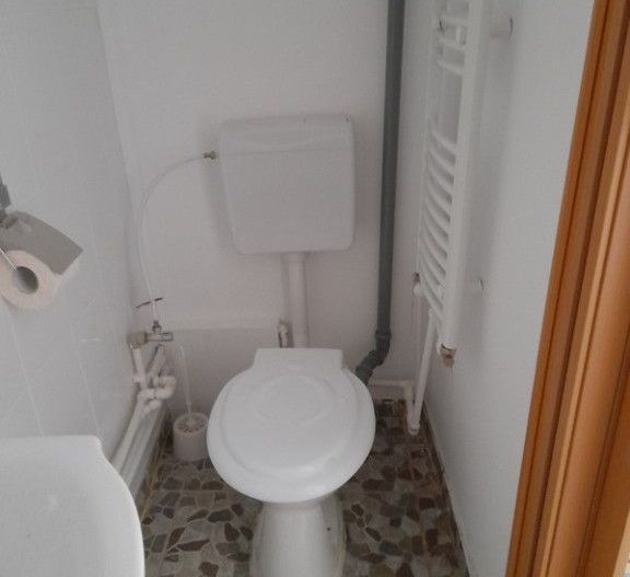 Dristor, Piata Ramnicu Sarat, casa - Poză 5