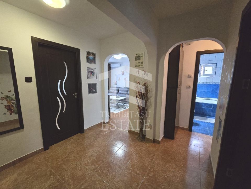 INEL I - Apartament cu centrala pe gaz, loc de parcare si pod de 60 mp - Poză 43