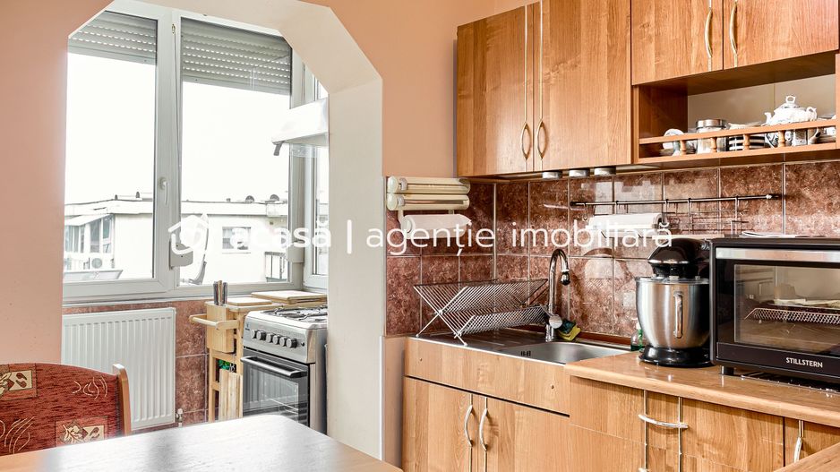Apartament cu 3 camere zona Miorița etaj 4 - Poză 5