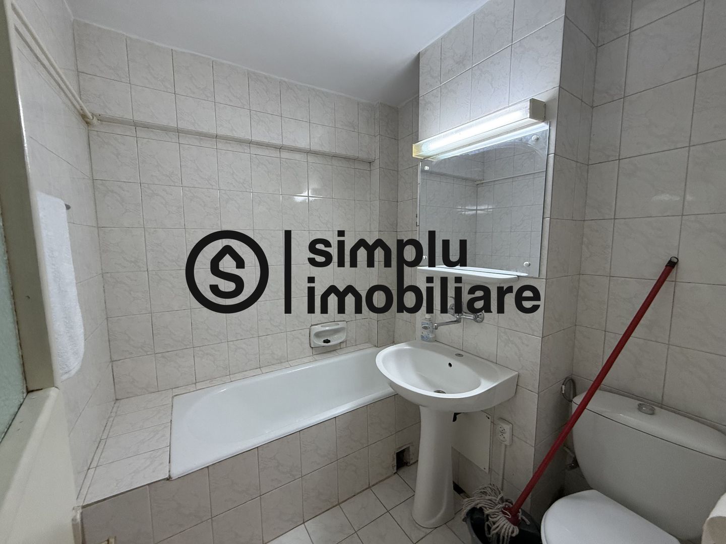 2 decomandate, Piata Centrala - 450 Euro - Poză 14