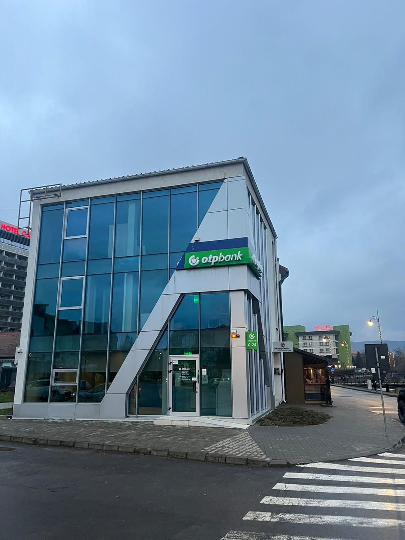 Spațiu de închiriat,ultracentral,Covasna, 152mp, 1000 euro(negociabil) - Poză 3