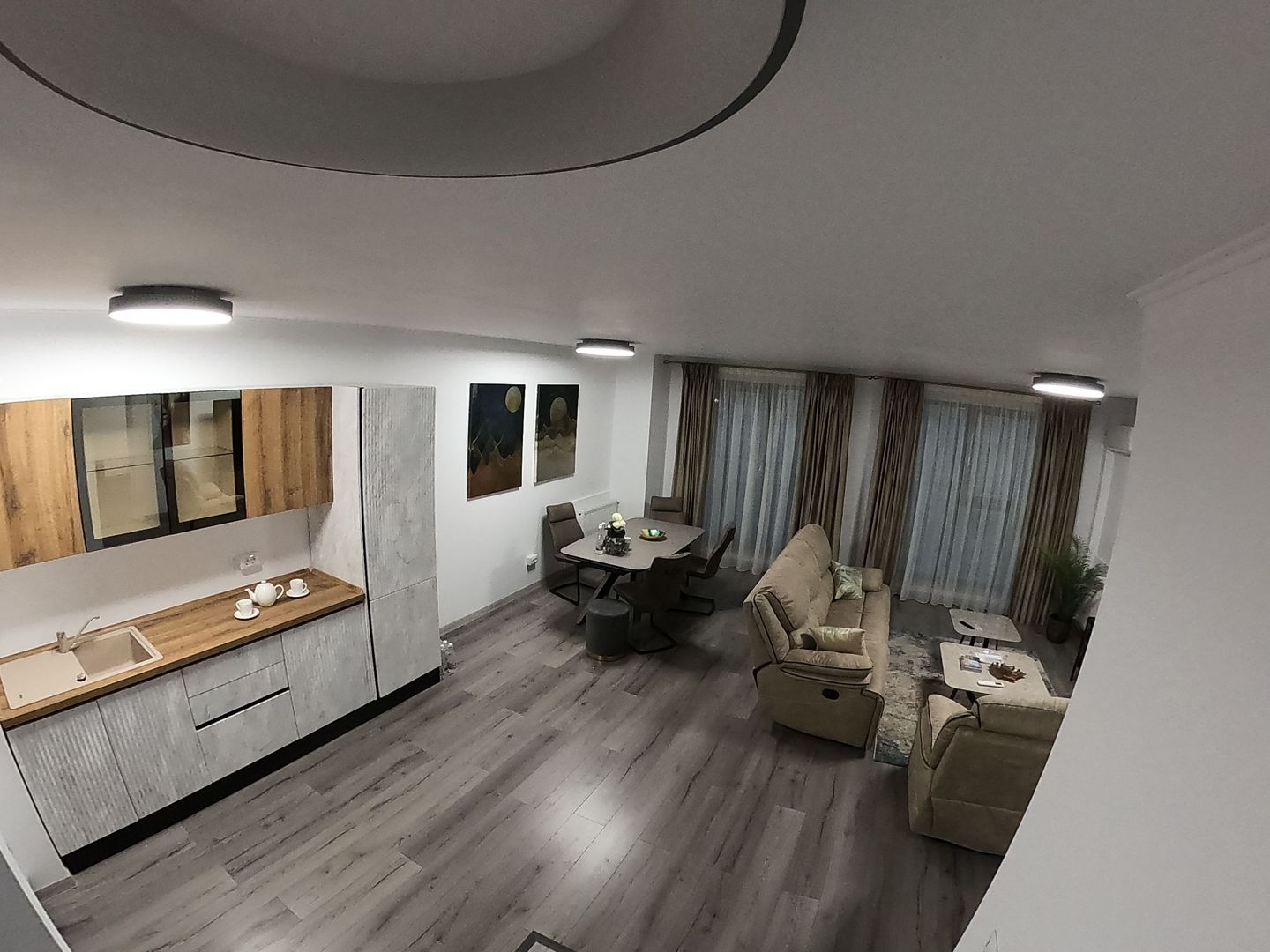 De închiriat – Apartament 2 camere cu vedere frontală la lac & loc de parcare - Poză 3