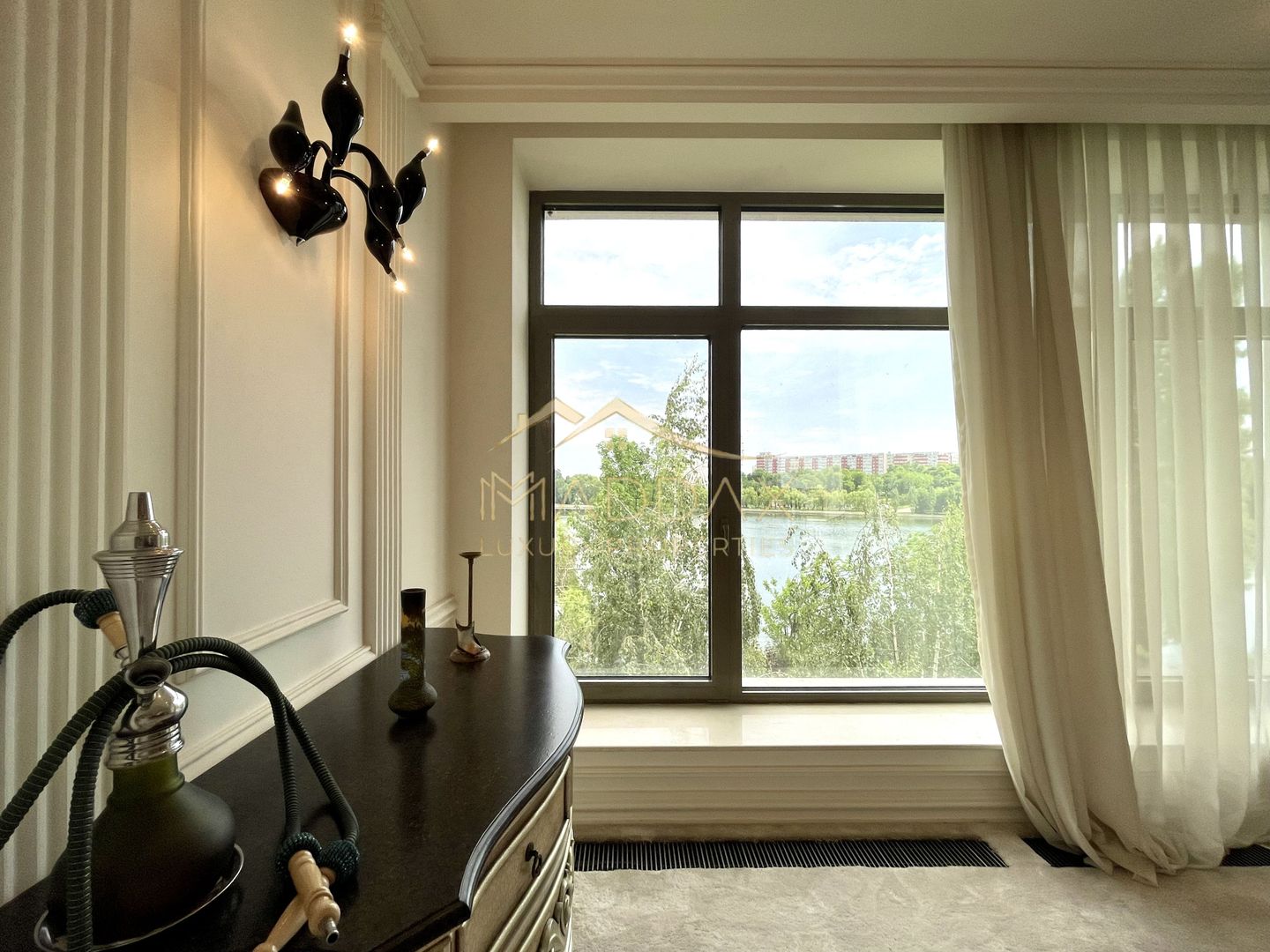 Impressive Villa *1500 SQM usable* 2613 SQM land / Open to the lake - Poză 50