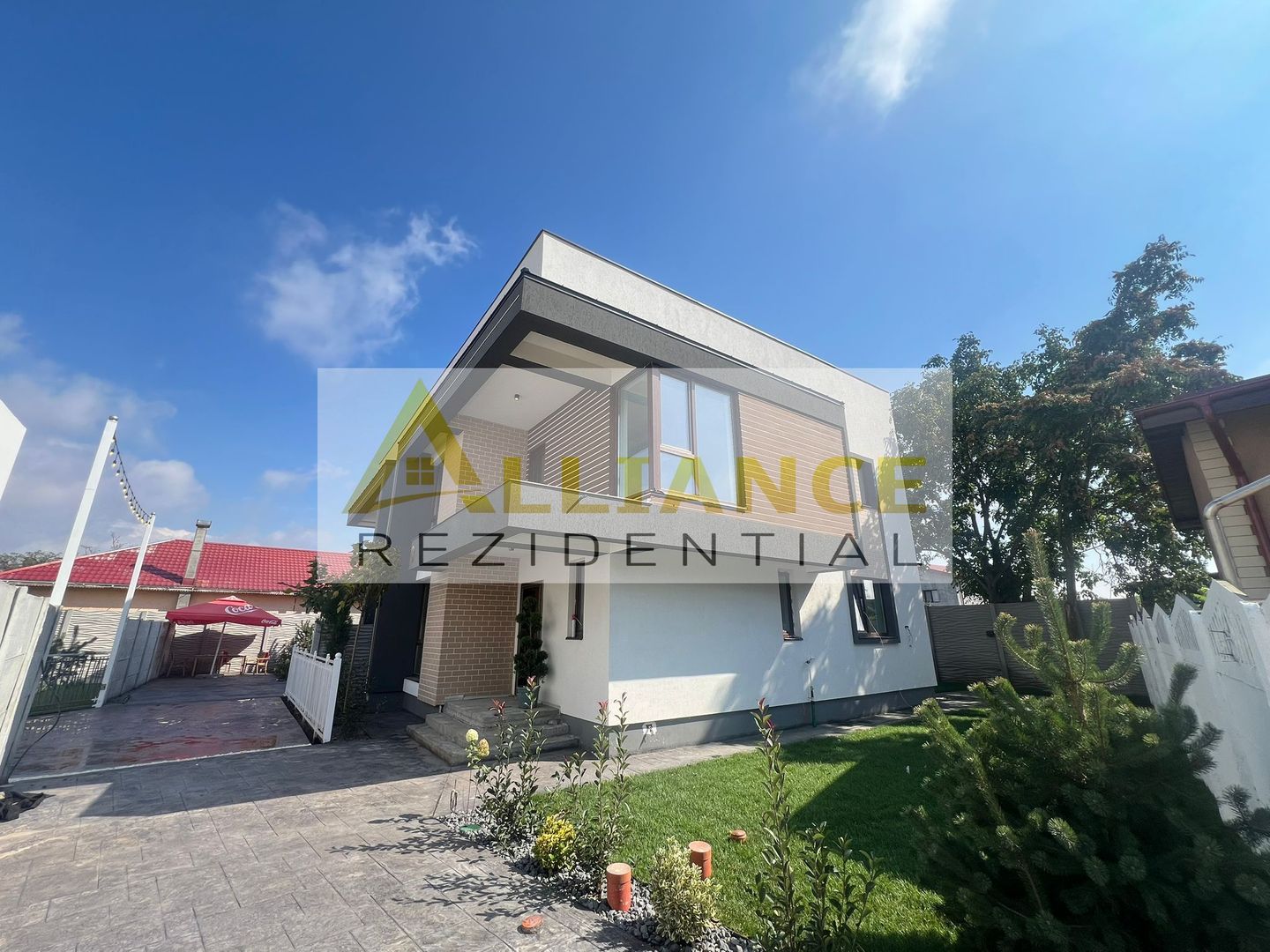 Vila de vanzare-5 camere-3 bai-500 M de STV - Poză 1