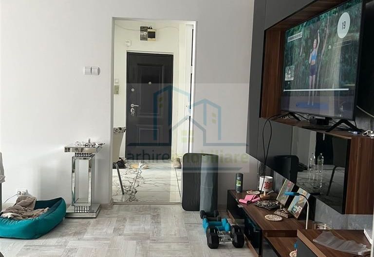 Apartament 3 camere  complet mobilat si utilat   etj 1 din 10  70mp - Poză 1