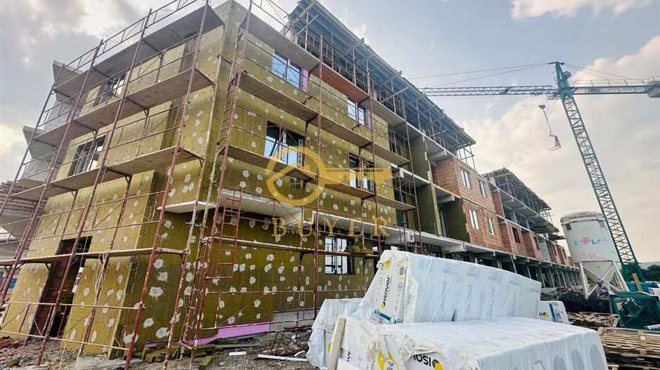 Penthouse cu 4 camere si terasa superba- Selimbar, panorama spre munti - Poză 7