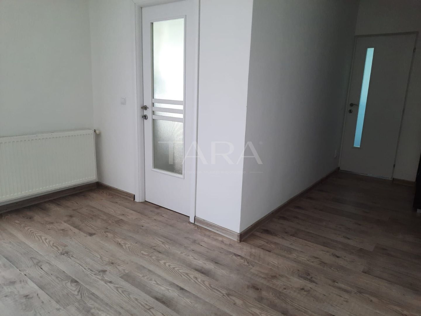 Garsonieră modernă cu terasă,  zonă liniștită, aproape de Vivo Cluj. - Poză 4