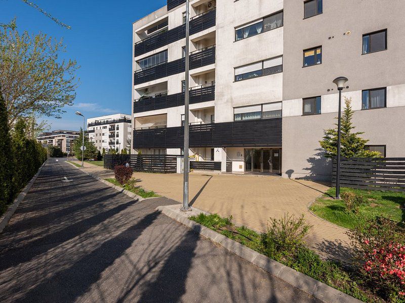 Apartament 4 camere In Natura cu gradina de 110 mp, boxa si 2 parcari - Poză 2