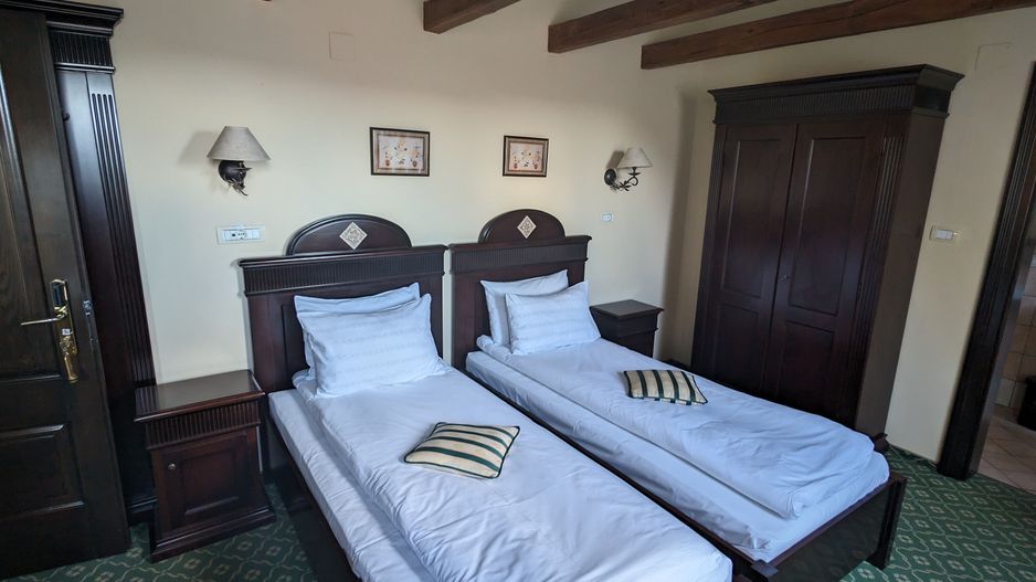 Imobil comercial P+2E+M - 28 Camere - Poză 20