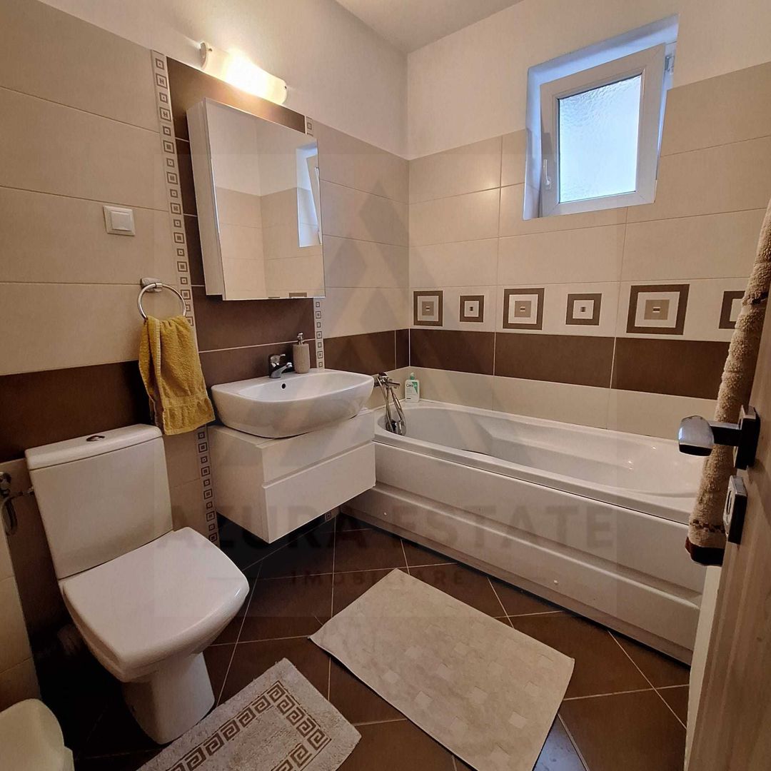 Apartament modern 3 camere 2 bai 2 balcoane etaj 2 si parcare Turnisor - Poză 6