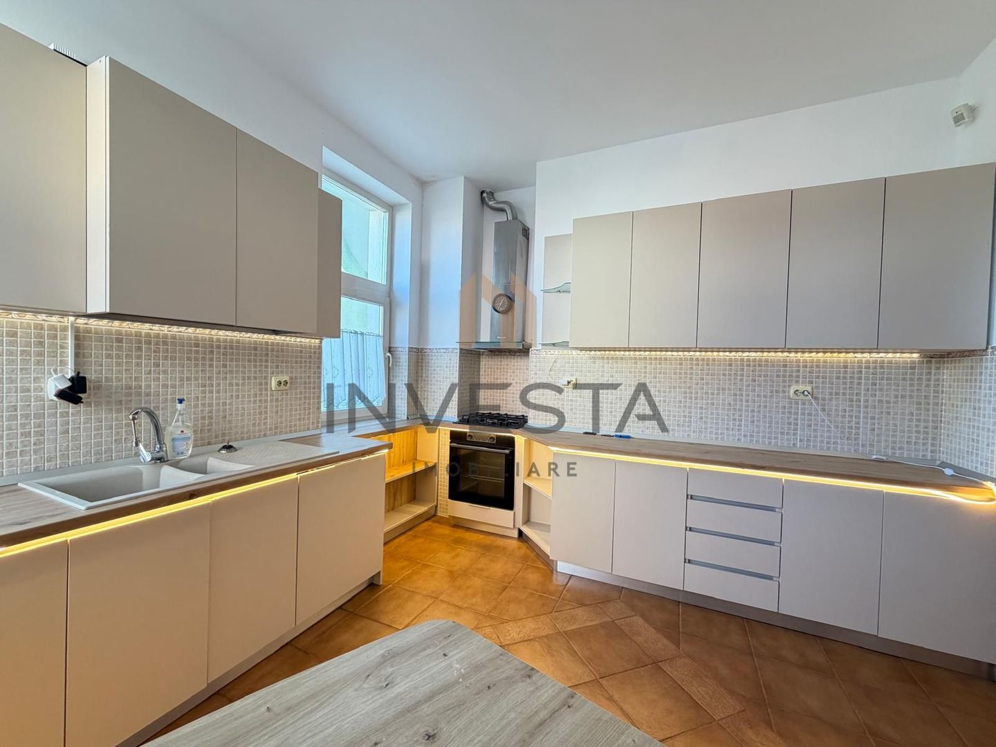 Casa spatioasa de 280 mp de inchirat, cartier Manastur, zona Campului - Poză 8