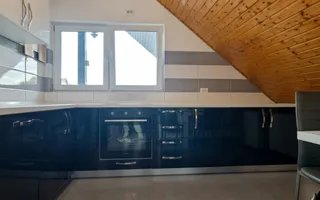 Casă individuală cu 2 apartamente și anexă generos de 100 mp - Poză 11