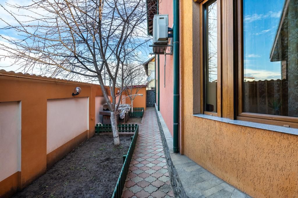 Vila superba de vanzare in apropiere de padure Pantelimon - Poză 3