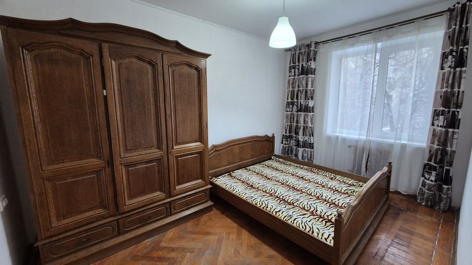 Apartament cu 2 camere - piata Romana - Poză 3