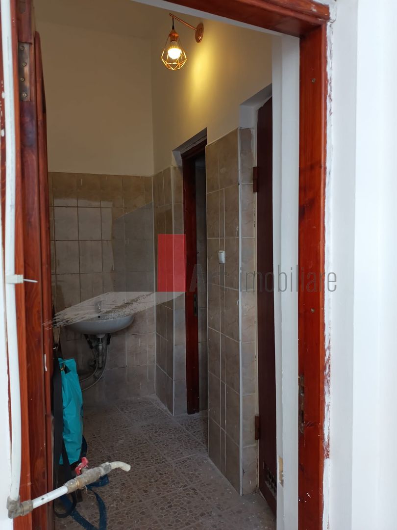 Vila  de inchiriat recent renovata - Poză 30