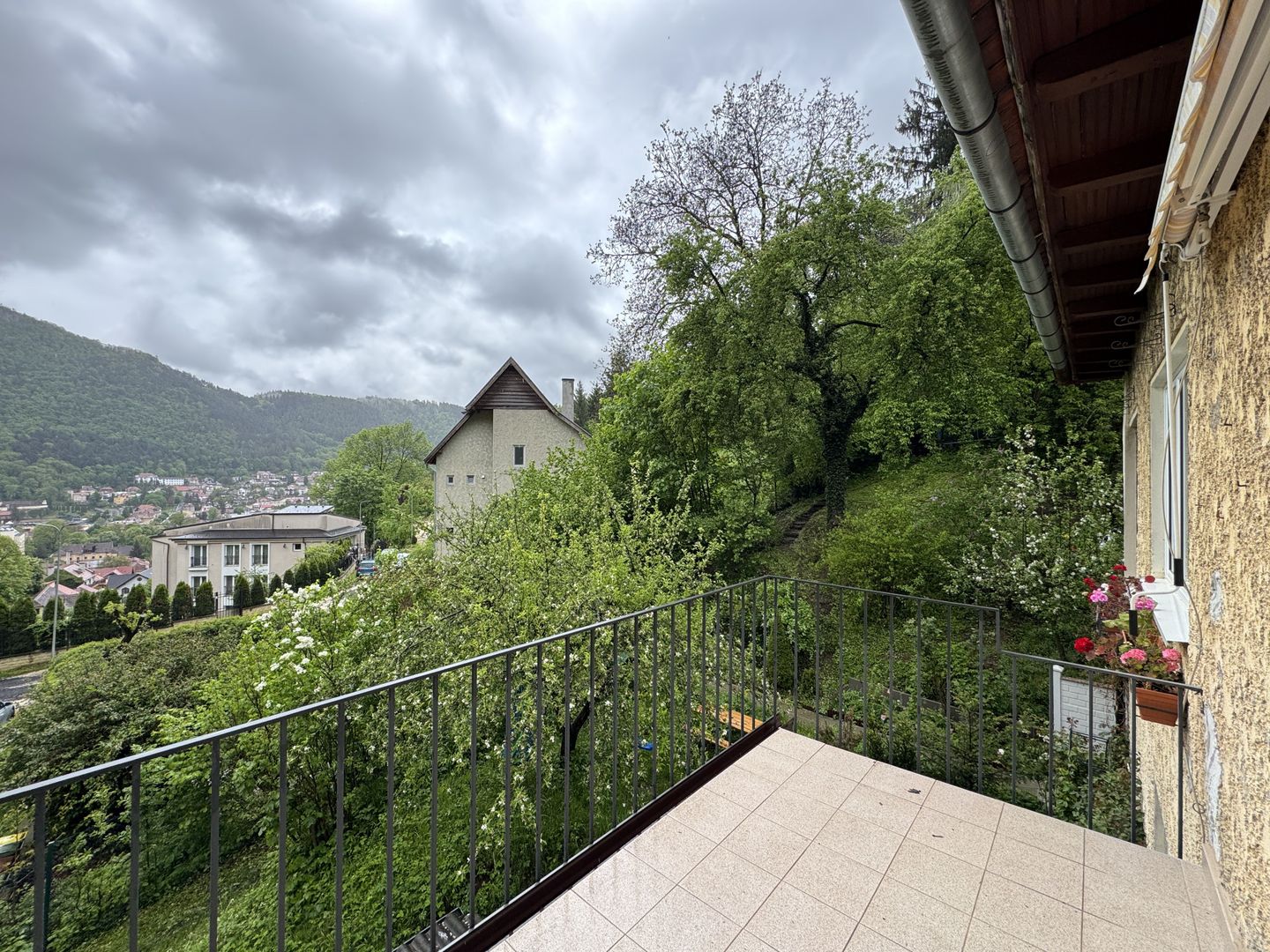 Apartament cu vedere spre Tâmpa, liniște și natură, în Centrul Istoric al Brașov - Poză 19