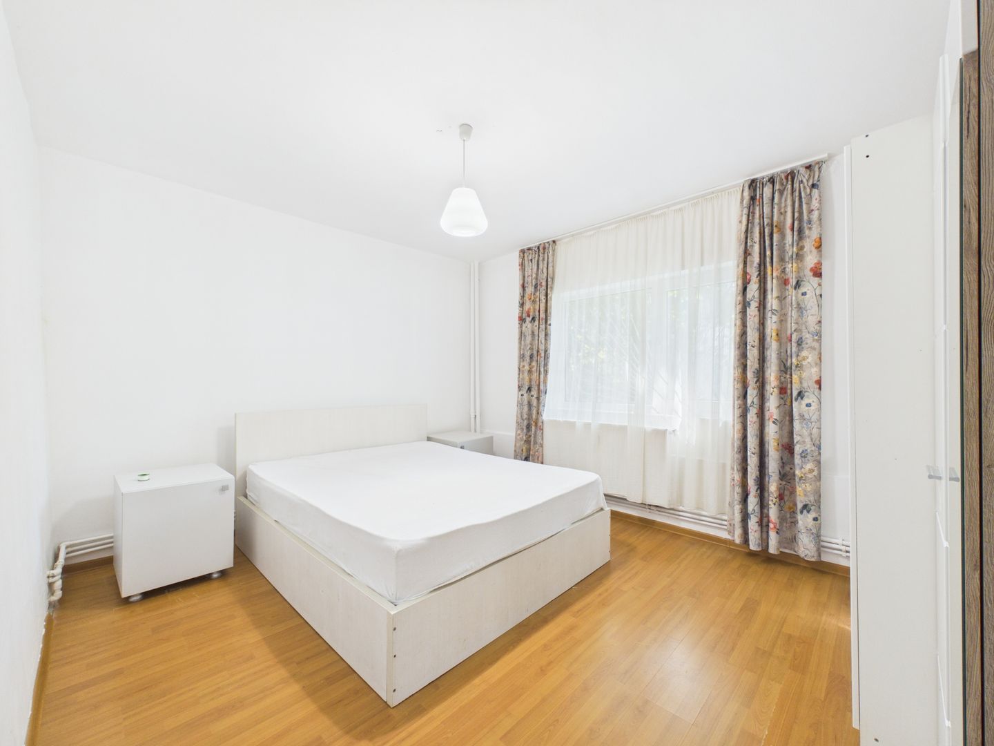 Oportunitate - 2 Apartamente 4 + 2 camere - Zona 13 Septembrie - Poză 22