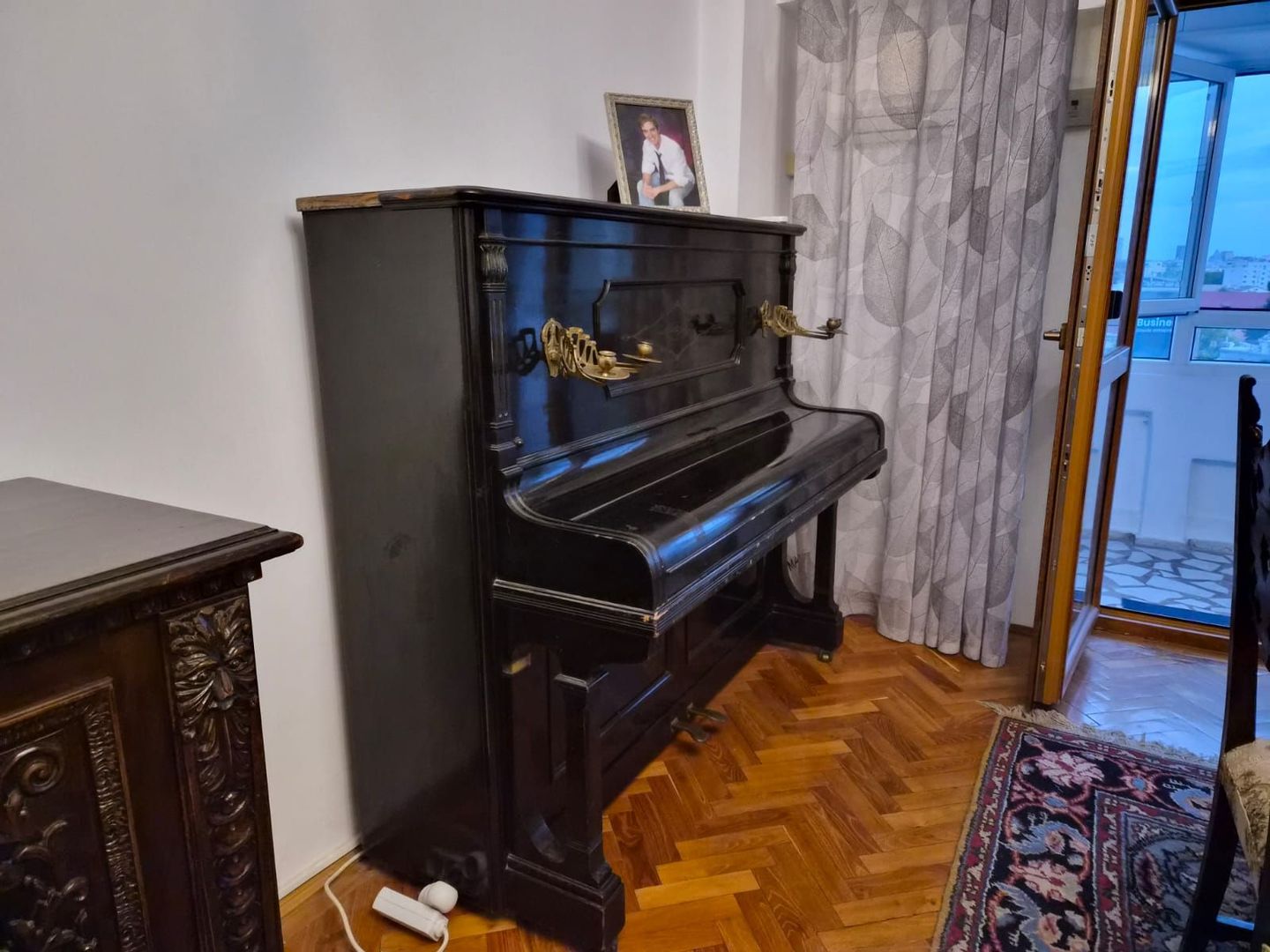 De vanzare Apartament 4 camere Stirbei Voda, ULTRACENTRAL - Poză 2