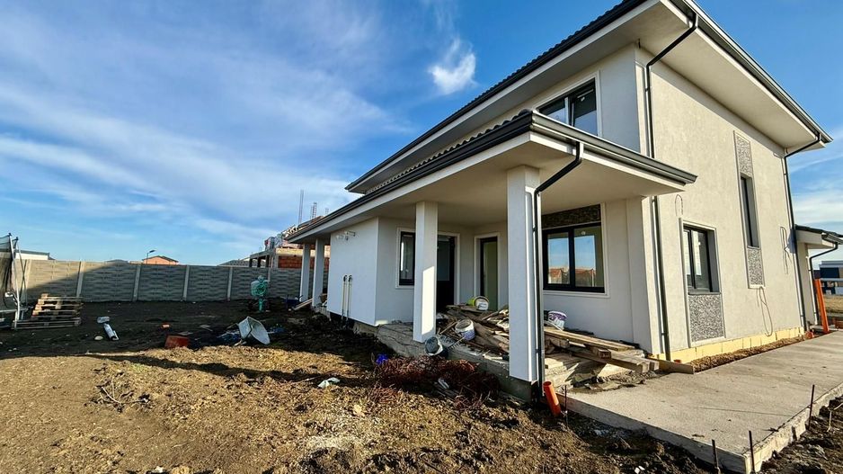 COMISION 0 | Duplex de Vanzare | Sacalaz | 4 Camere + Spatiu Tehnic - Poză 1