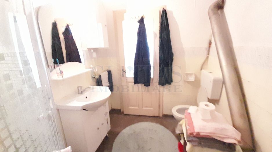 Casa de vanzare Dambul Rotund, zona linistita!!!! - Poză 8