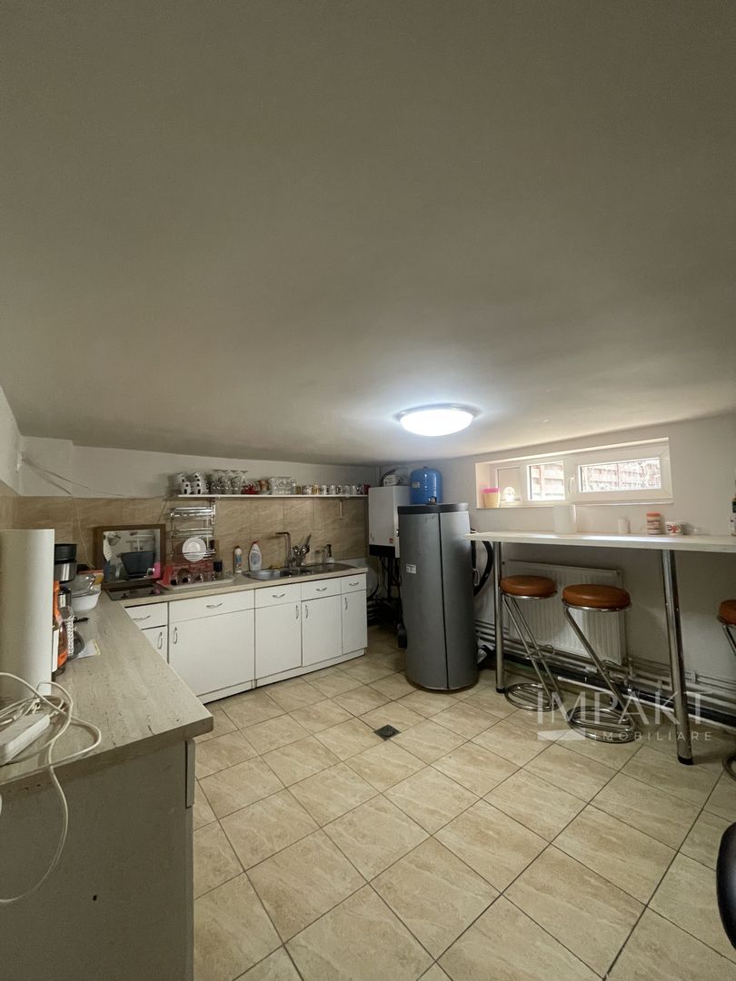 Clădire cu destinație comercială, situată într-o zonă Centrala! - Poză 9