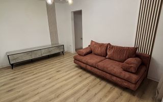Apartament cu 3 camere, intermediar, complet renovat. - Poză 2