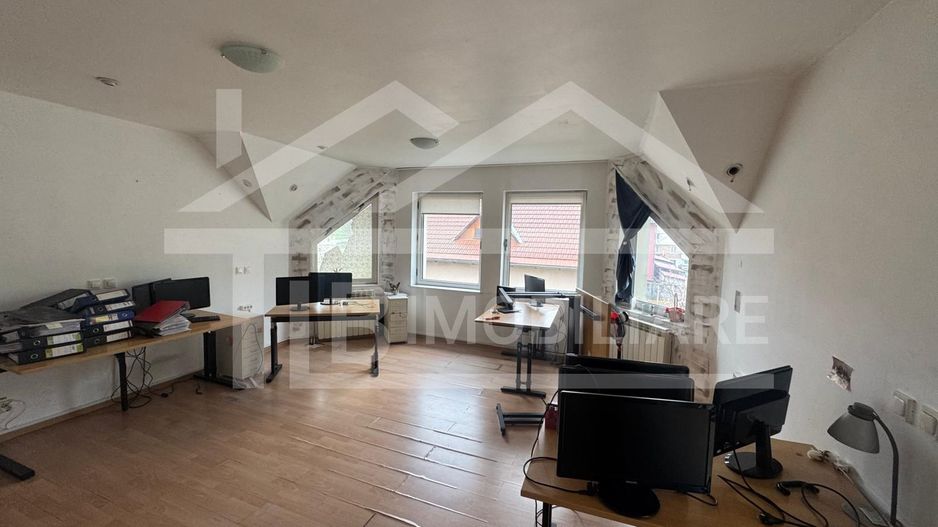 Vila cu 6 camere, 420mp,  teren 720mp, parcari, Zona Shopping City - Poză 9