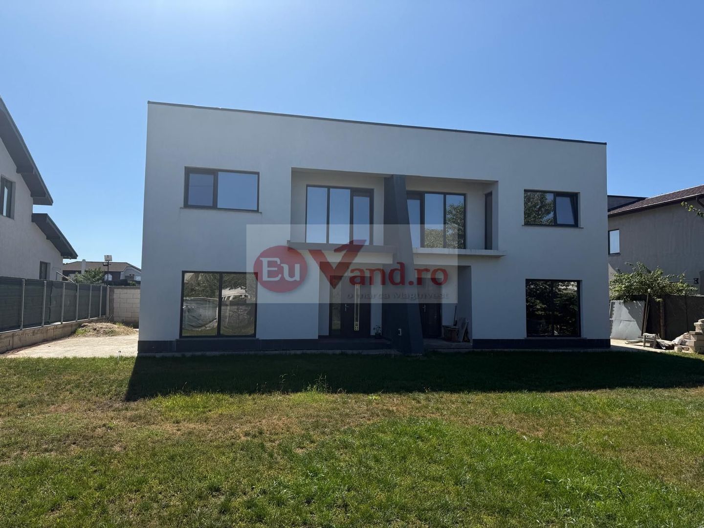 De vanzare – jumatate de duplex modern, parter + etaj | 150 mp utili | - Poză 1