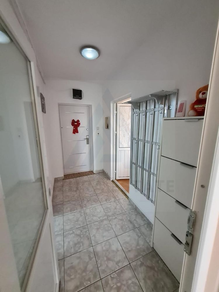 Apartament 1 camera 41 mp utili pivnita si balcon inchis Turnisor - Poză 6