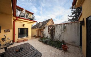 Casă deosebită de vânzare în centrul Brașovului - Poză 4