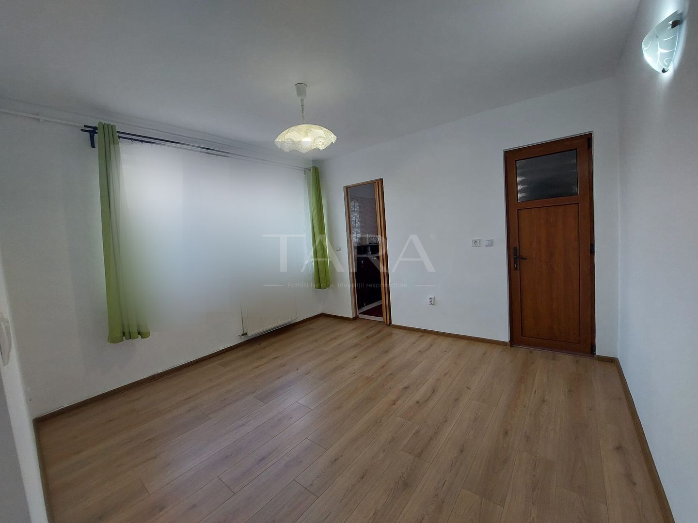 Apartament cu 2 camere, 43 mp, parter, renovat, langa Parcul Poligon. - Poză 1