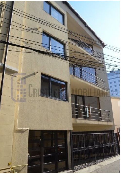 Vila P+3, suprafata utila 345 mp, aflata la 10 min. de P-ta Victoriei - Poză 14