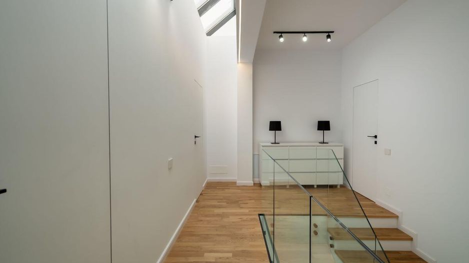 Iancu Nicolae - Vila high-end pe malul lacului, Gradina cu Ponton - Poză 21