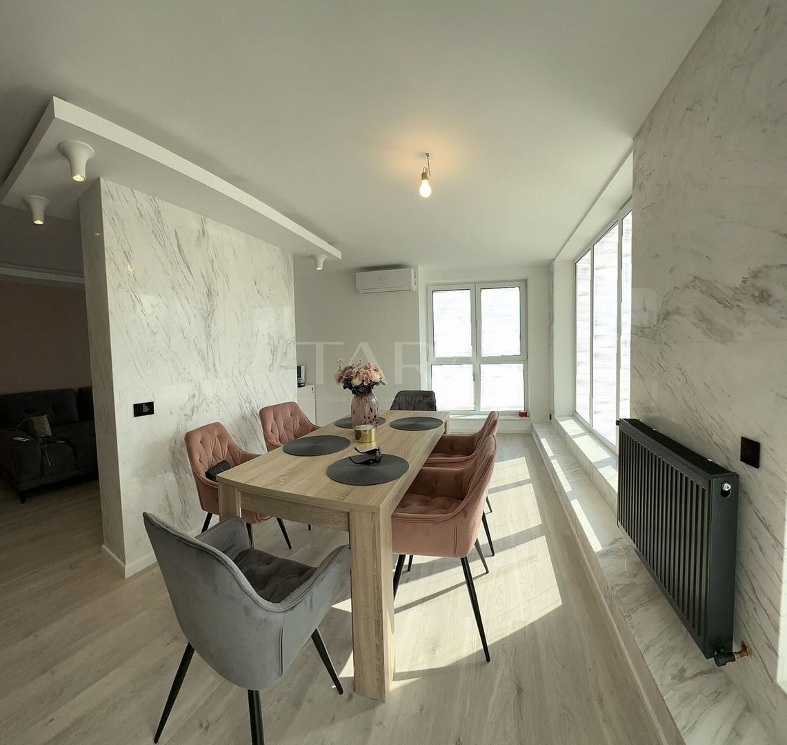 Eleganță și confort – 2 camere cu terasă panoramică în Grigorescu. - Poză 1