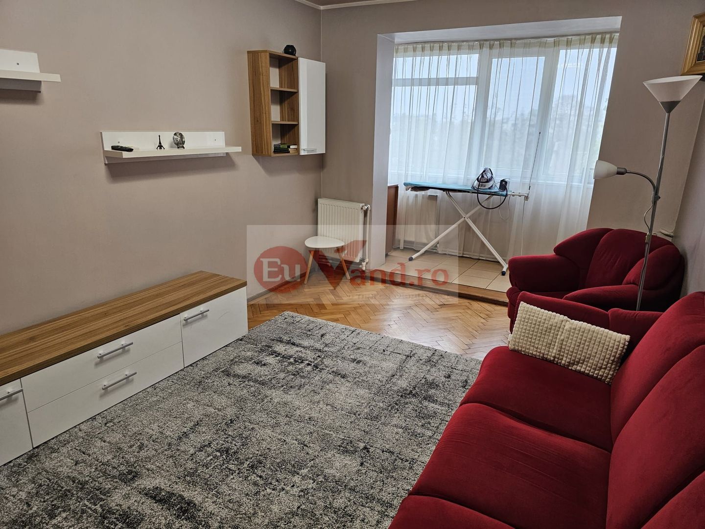 Apartament cu 3 camere, mobilat si utilat - Piata Centrala - Poză 2