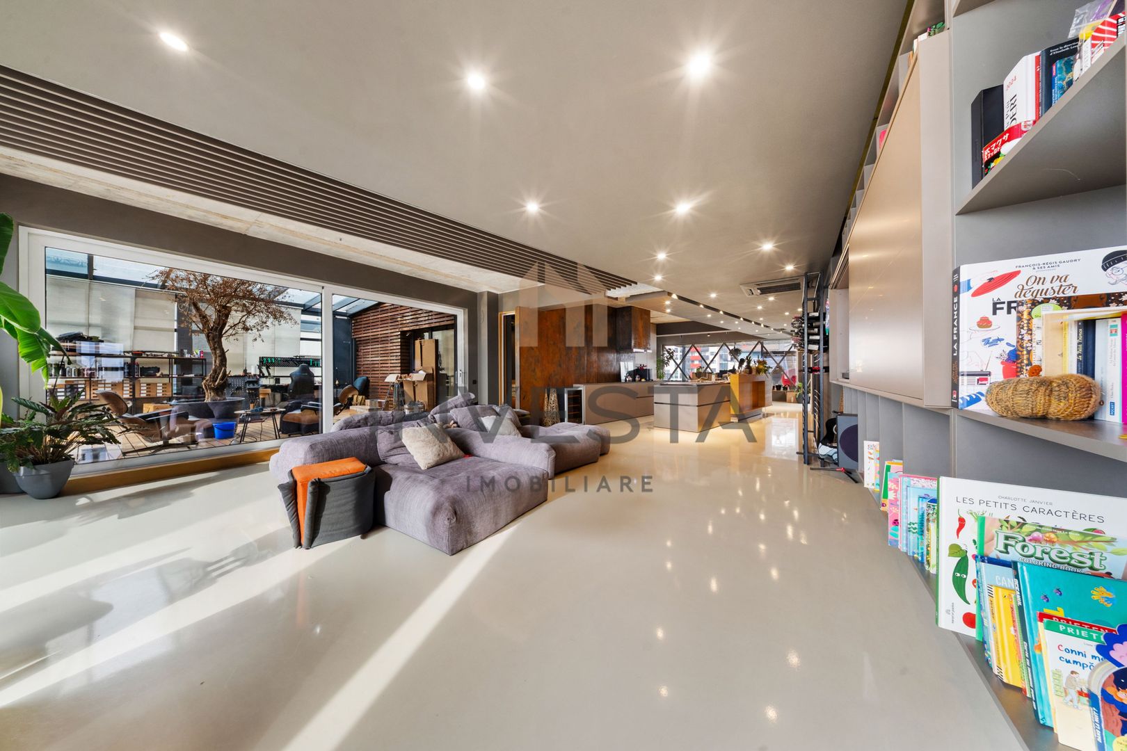 Penthouse exclusivist cu acces din lift, terasa 340 mp, 245 mp utili - Poză 5