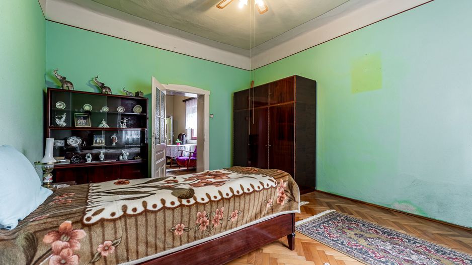 Casă cu teren de 370 mp în Zona Funcționarilor - Poză 3