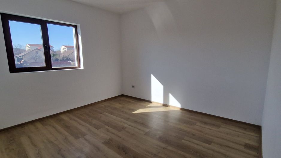 Apartament 2 camere, D.48 mp+ loc de parcare Lunca Cetatuii 89000 euro - Poză 3