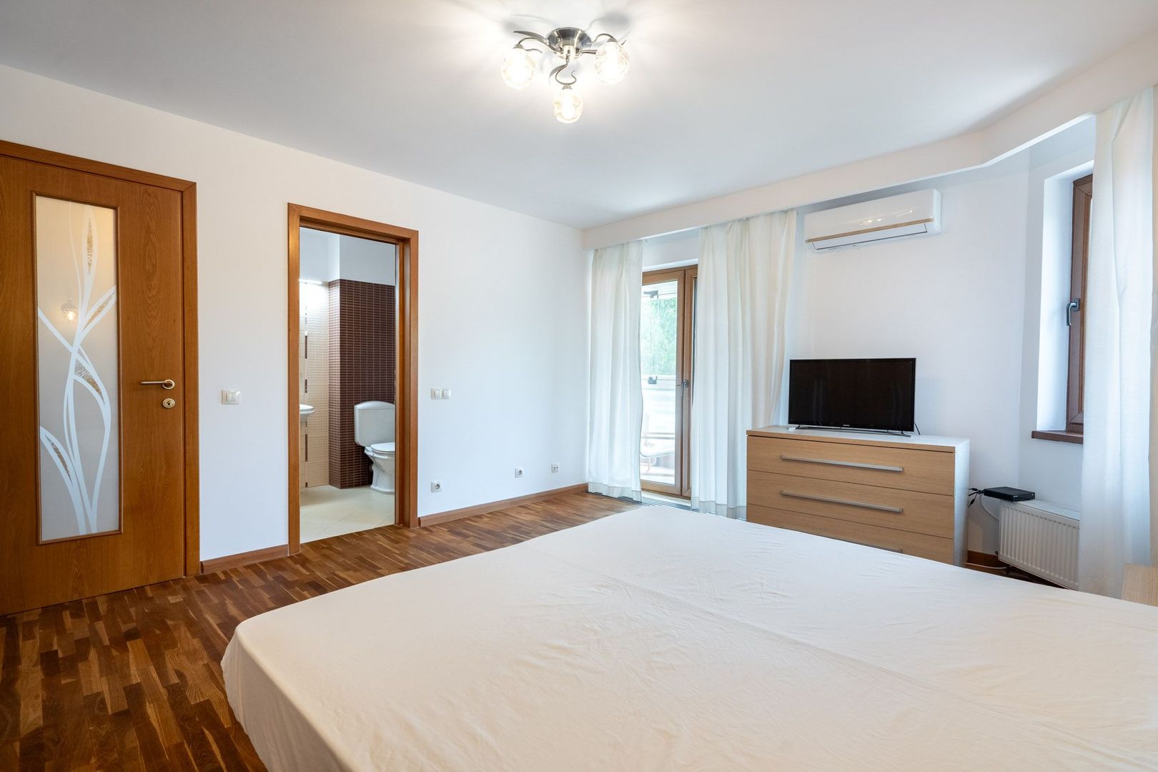 COMISION 0% - Baneasa/ Dobrogeanu Gherea-Garlei casa P+1+M 6 camere curte 500mp - Poză 18