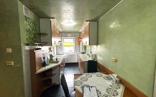 2 Decomandate-51mp-Etaj 3-Balcon-Pivnita-Mobilat-Utilat-Parcare-Triaj - Poză 3
