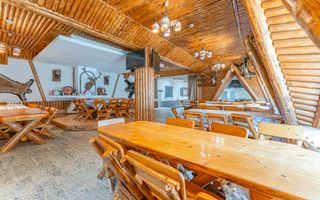 Pensiune Rosenau de vânzare - Afacere la cheie lângă Cetatea Râșnov - Poză 13