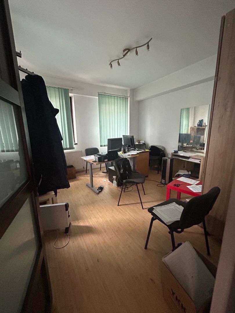 Spatiu comercial -ideal pt productie/activitati comerciale - Poză 8