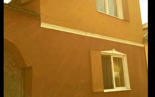 Casa in centrul vechi I 4 Camere I 108 mp I 70 mp teren - Poză 1