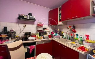 Apartament cu 3 camere de vânzare în zona Rogerius, Oradea - Poză 8